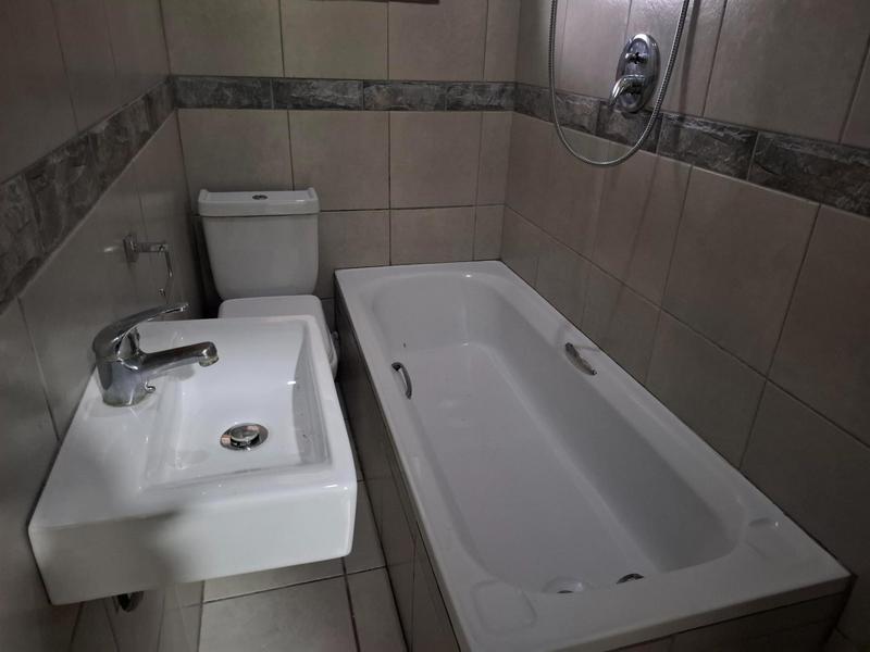 4 Bedroom Property for Sale in Parow North Western Cape